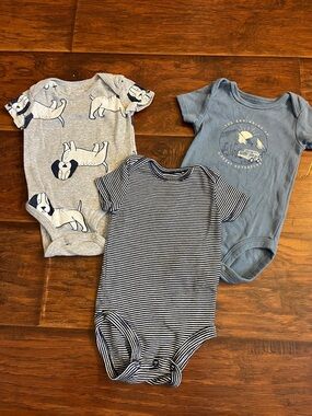 ⭐️⭐️ PICK 5 / $20 Carter's Baby Blue & Gray Puppy One-Piece Bodysuits 3M